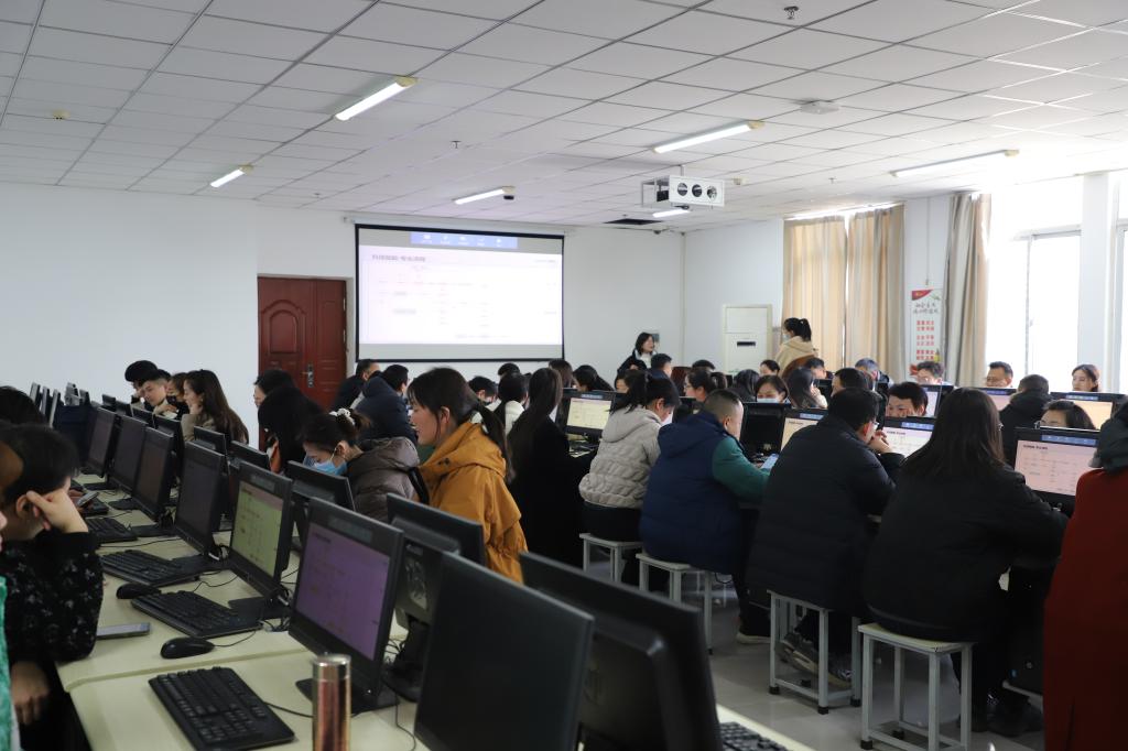 我校成功举办学工队伍心理健康信息化管理系统专题培训，以“互联网+信息咨询”赋能学生工作